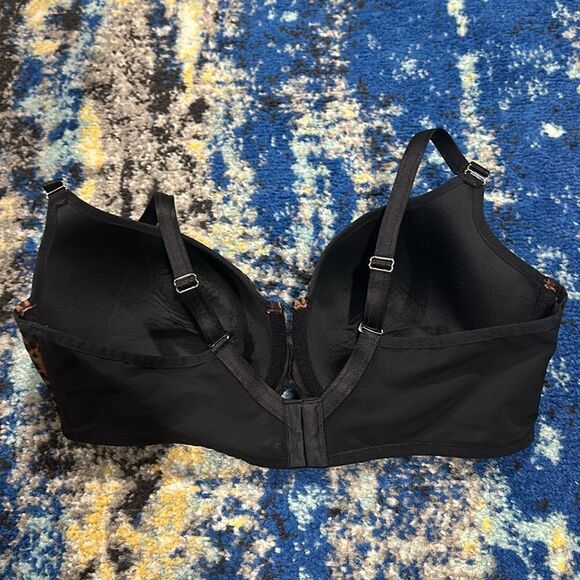 Curvy Couture Tulip Smooth Tshirt Bra in Designer Leopard 42D - Picture 3 of 7